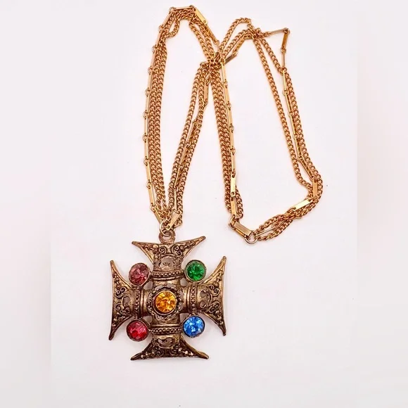 [SOLD] Vintage Gold Tone Multi Color Rhinestone Maltese Cross Pendant Necklace - Picture 6 of 9